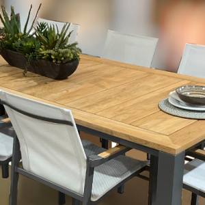 Q-works cube dining